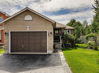 1013 Leslie Dr, Innisfil, ON L9S 2B2