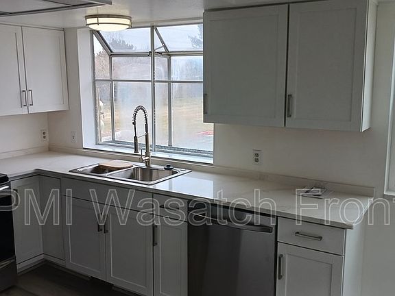 4th image of 5038 S Scarsdale Ct #44
