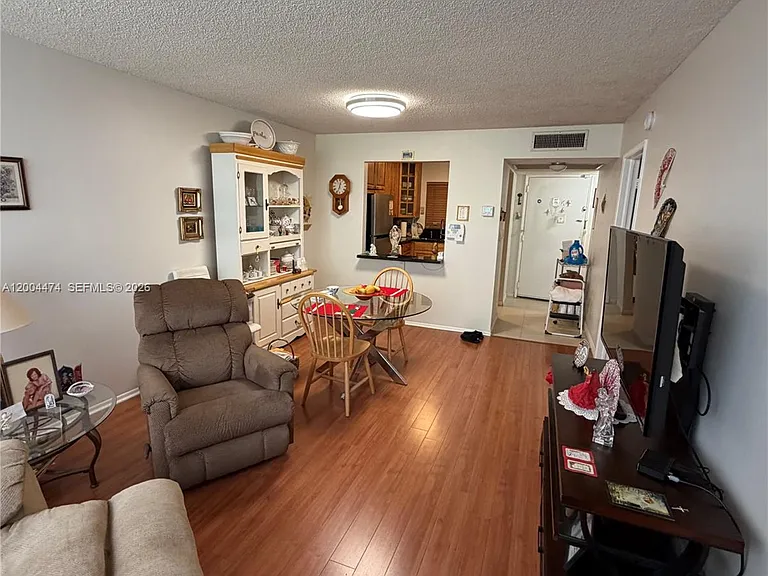9440 Tangerine Pl #206 — Photo 10