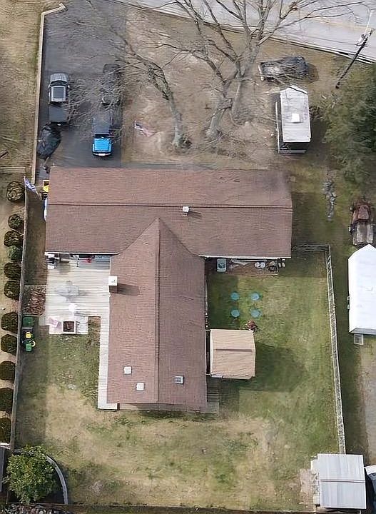 2nd image of 241 Hickory Point Rd