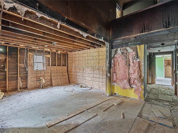 4th image of 163 Cape Horn Rd