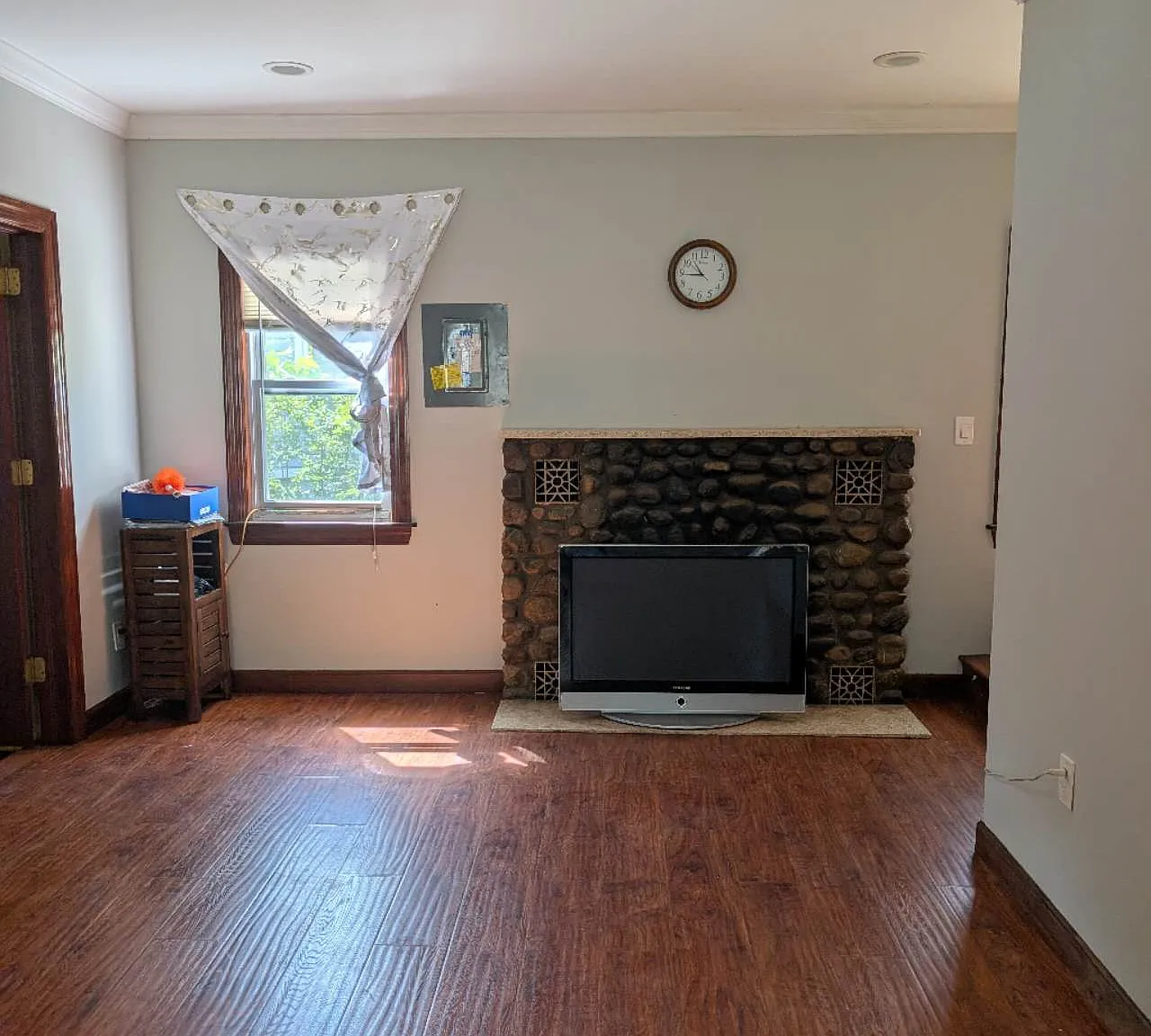 4 bed, 2200 sqft, $3,500 — Photo 3