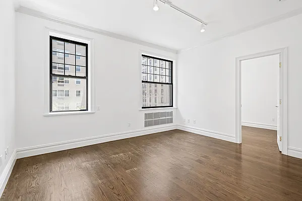 Rented by Compass | media 14