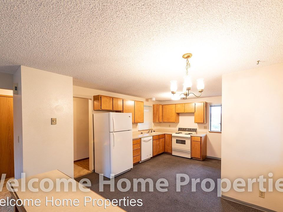 1st image of 253 NE Damson Pl APT 3