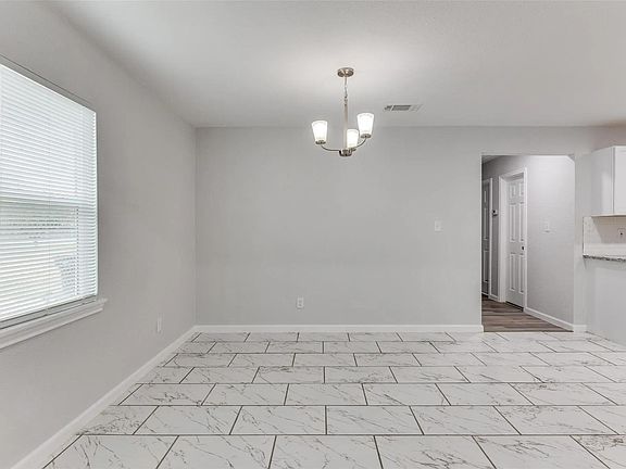 4th image of 3636 S Littlejohn Ave
