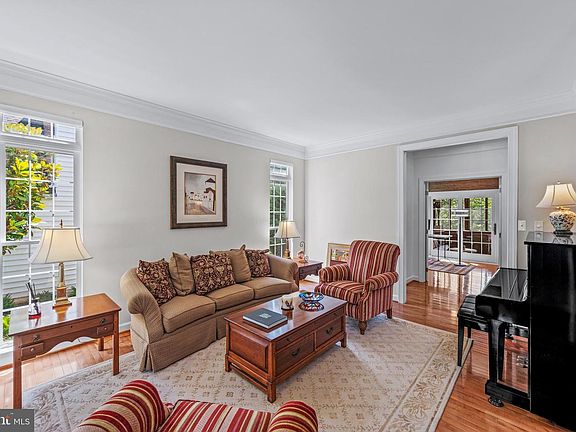 5th image of 7148 Collingwood Ct
