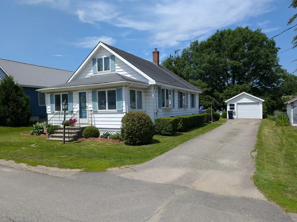 63 14th St, Bangor, ME 04401