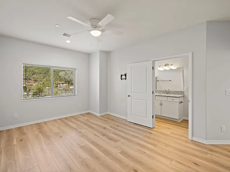 Cala Luxury Apartments — Photo 47