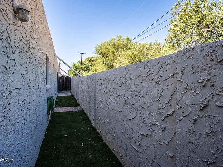 6115 N 13th St — Photo 30