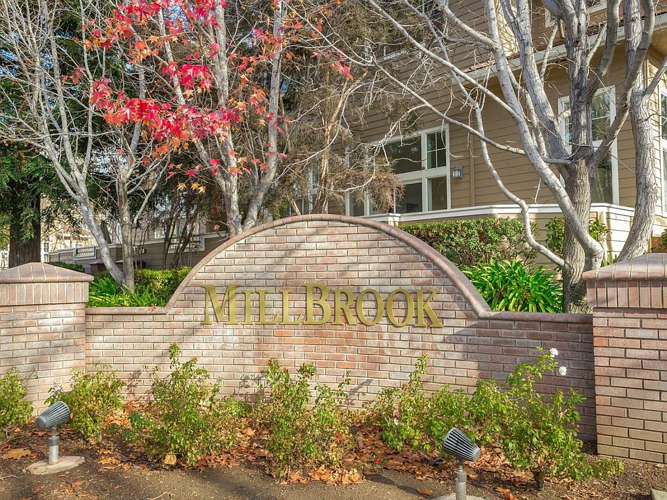 1st image of 559 Mill River Ln