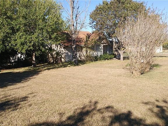3rd image of 1976 Lou Ann Dr