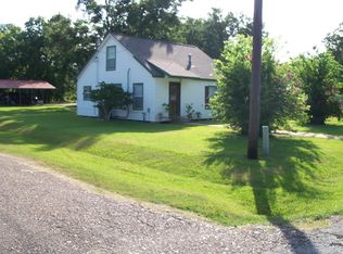 2122 Avenue E, Danbury, TX 77534