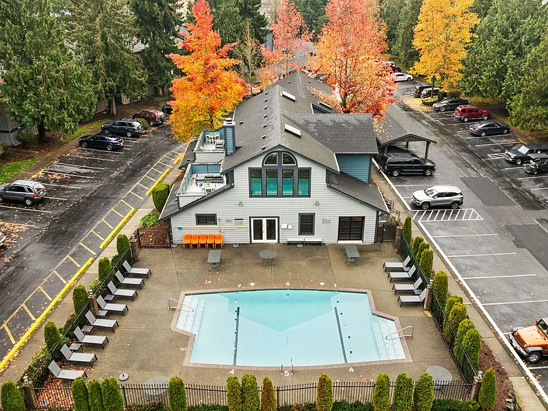 Lodge at Madrona Ridge — Photo 22