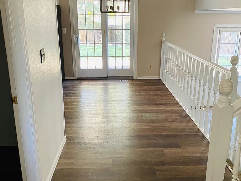 6927 S Poplar Way — Photo 3