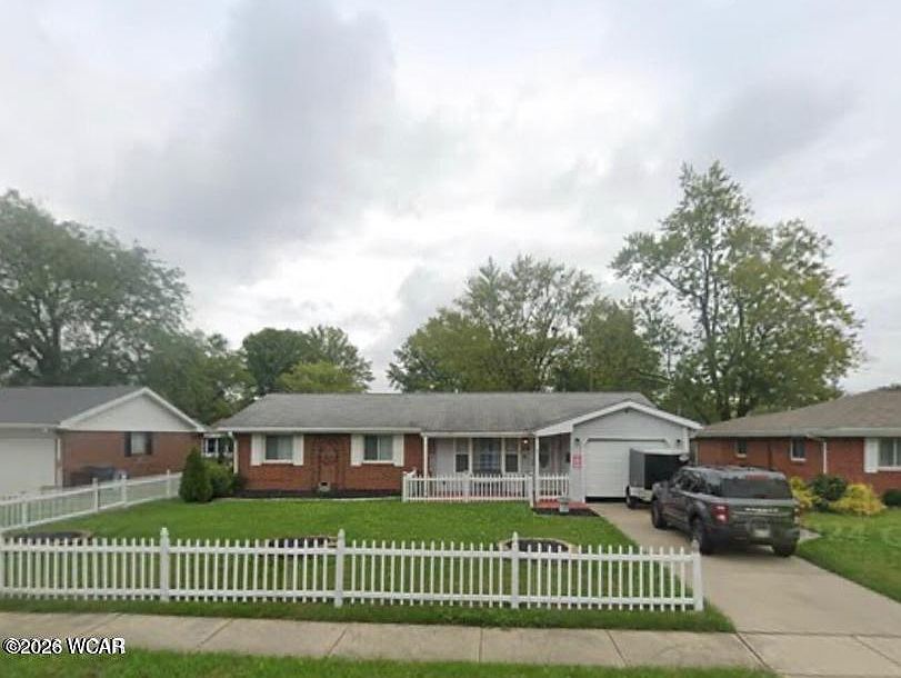 1st image of 814 Mackenzie Dr
