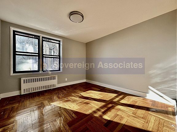 3rd image of 525 Riverdale Ave #7FF