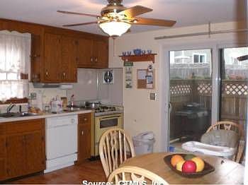 2nd image of 2 Redbud Ln