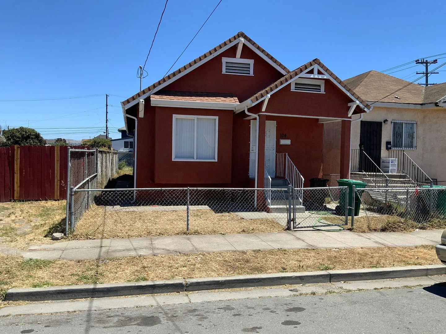 104 1st St photo 1