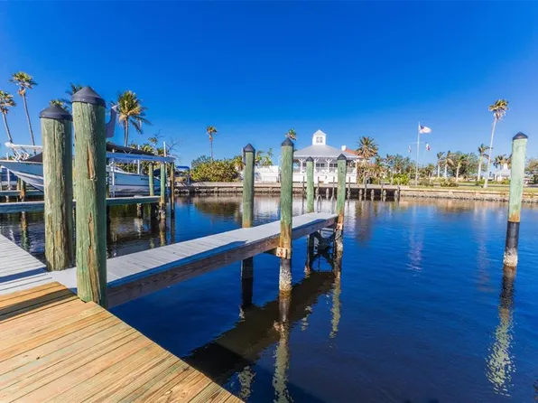 4630 Grassy Point Blvd #82, Pt Charlotte, FL 33952