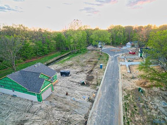 3rd image of 7545 King Acres Dr