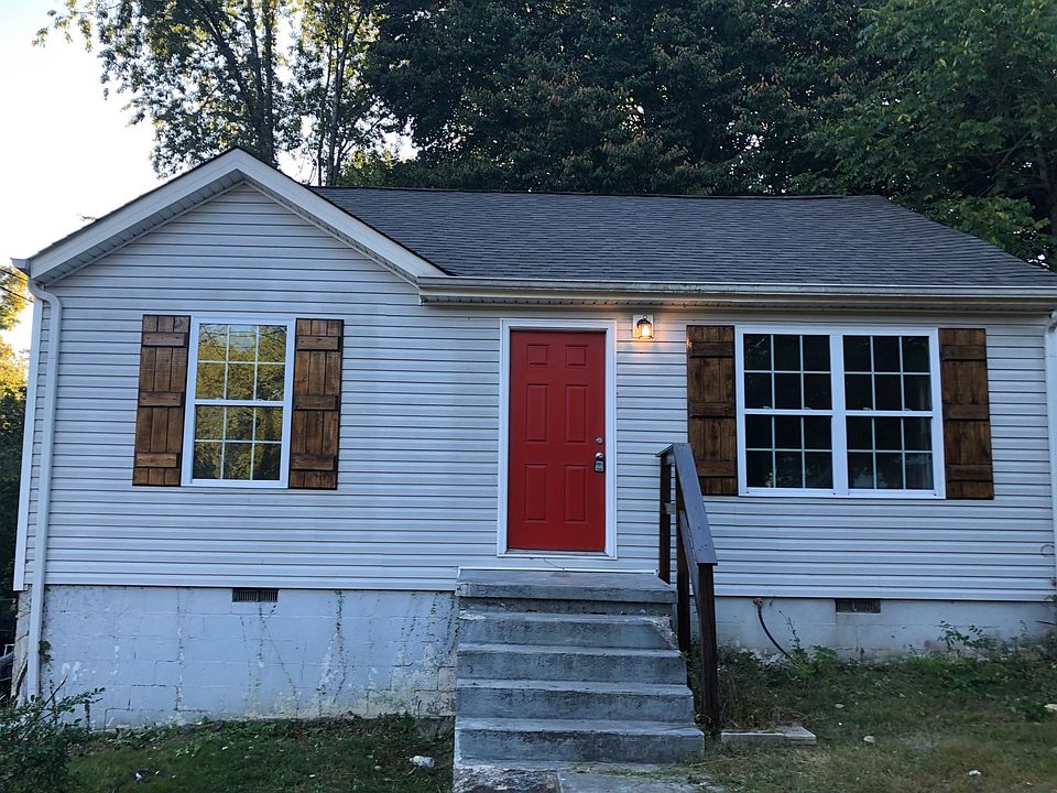 1st image of 967 Oakdale Dr
