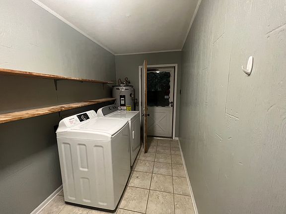 5th image of 4000 Bedevere Dr