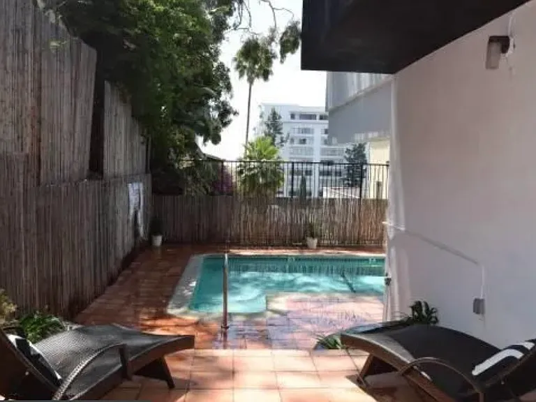 1936 Whitley Ave #201 — Photo 3