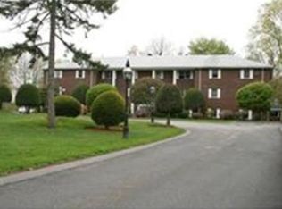 48 Great Rd APT 18, Acton, MA 01720