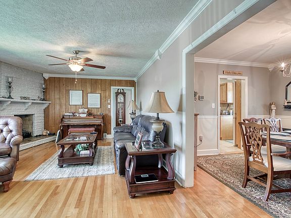 4th image of 135 Flannagan Dr
