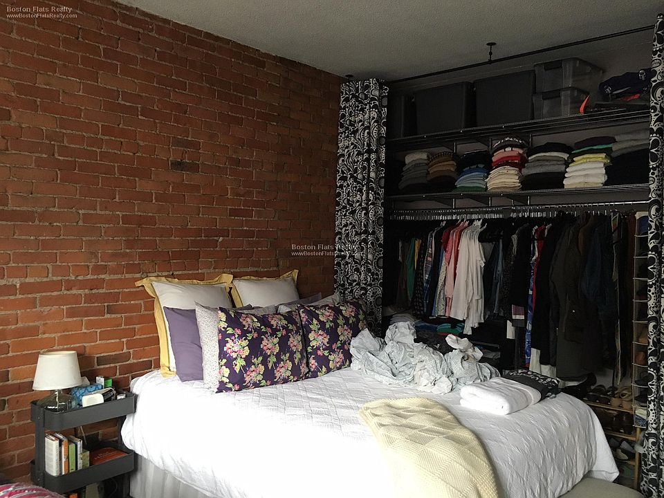 2nd image of 185 Saint Botolph St APT 07