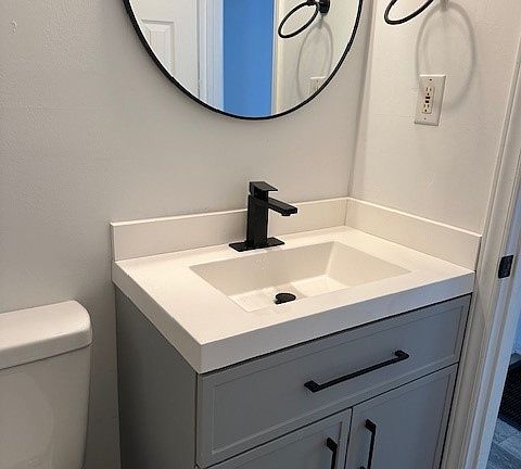 Bathroom sink