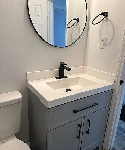 Bathroom sink