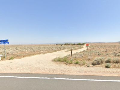 Vic Ave #E4, Lancaster, CA, 93535