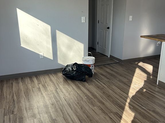 3rd image of 20960 Arbor Ave