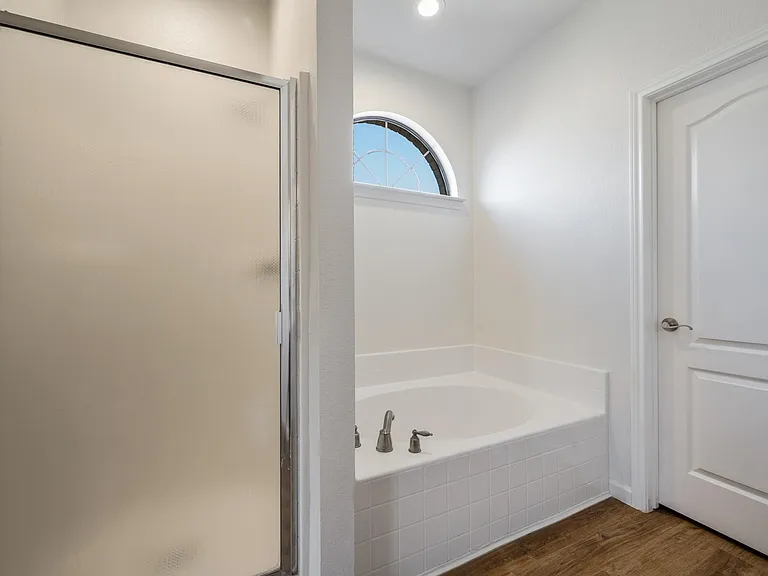 826 Hazels Way — Photo 14