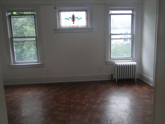 3rd image of 109 -00 Sutphin Blvd Jamaica Ny 11435 #2nd