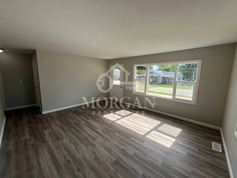 17 N Water St — Photo 2