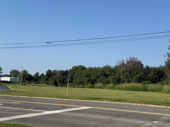 1813 N York St, Muskogee, OK 74403