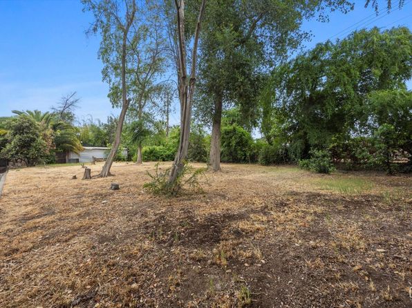 1704 Camino Primavera, Bakersfield, CA 93306