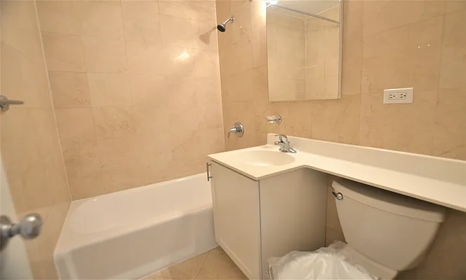 Rented by Manhattan Realty Group | media 5