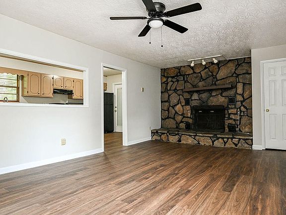 3rd image of 1132 Eldredge Cir NW
