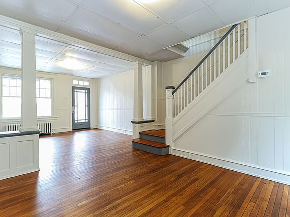 2nd image of 546 Manor St