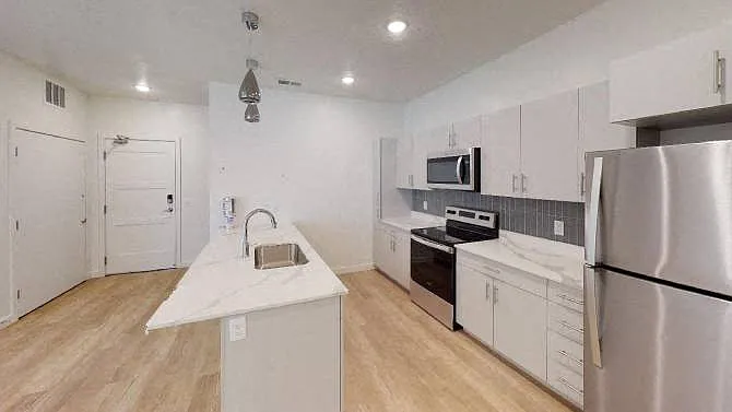 SevenO2 Main Apartments — Photo 153