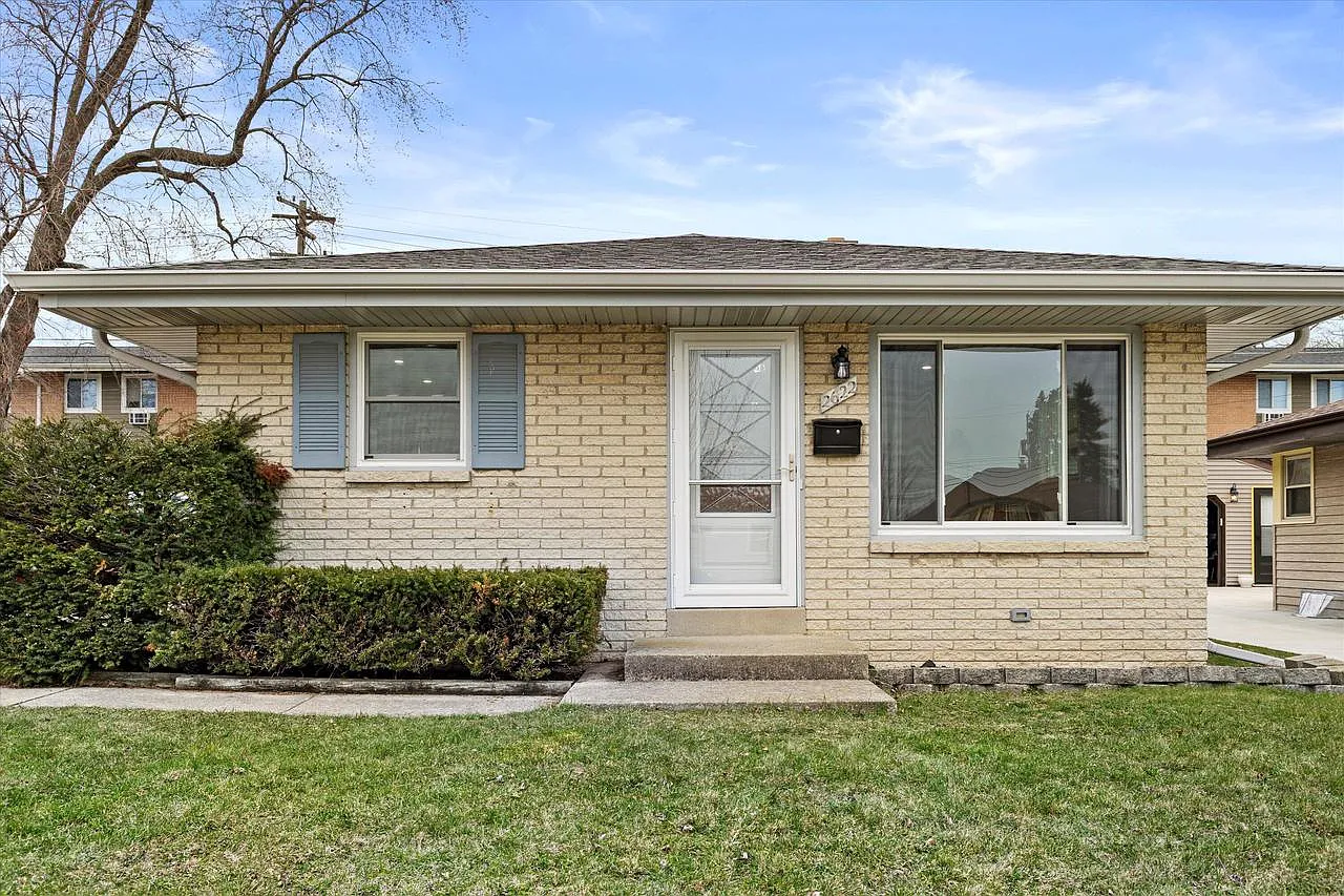 2622 Loraine AVENUE photo 1