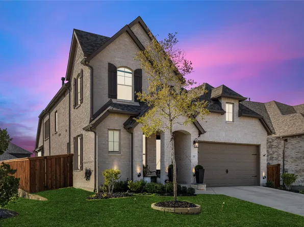 4701 Honeysuckle Ct, Aubrey, TX 76227