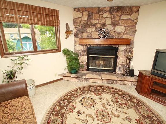2nd image of 309 Hosmer St