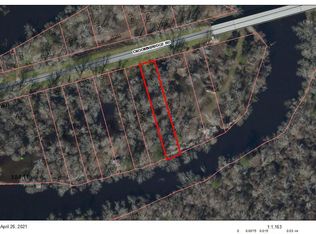 32 Croomsbridge Rd, Burgaw, NC 28425