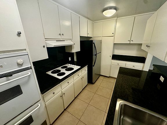 2nd image of 1054 S Bedford St #102F