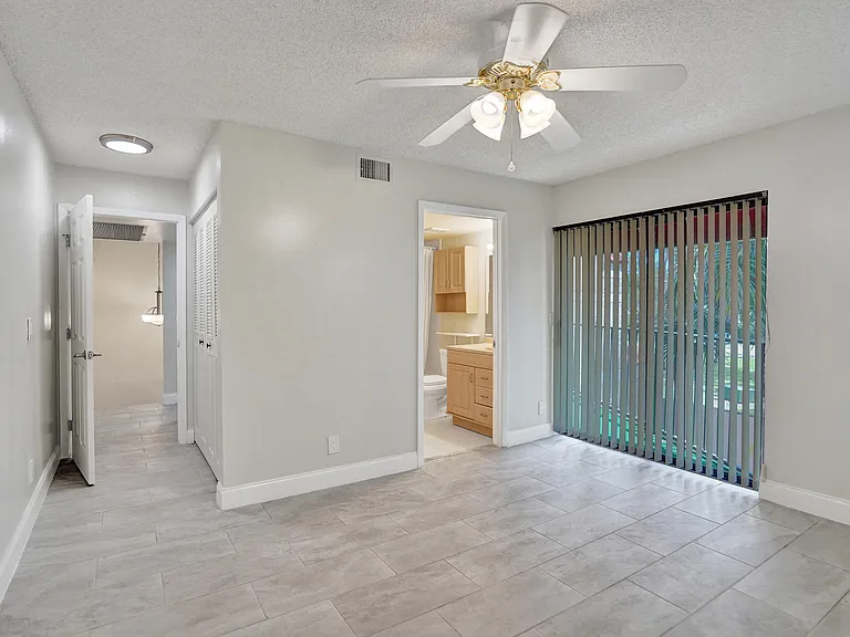 4260 Village Dr #D — Photo 24