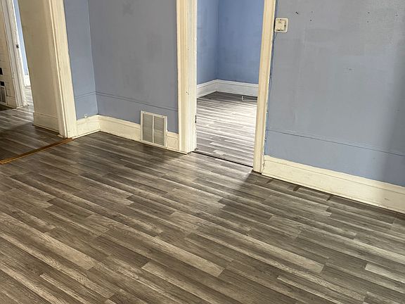 3rd image of 2812 W Meinecke Ave #2814